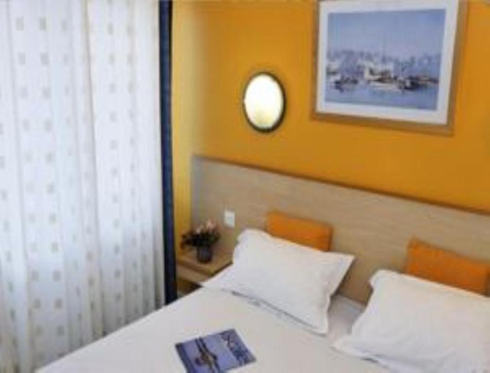 Hotel Central Lorient Room photo